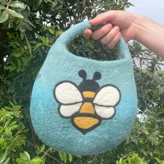Water Felted Bee Bag - One Handle with Magnet - Blue Green